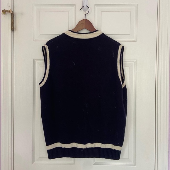 sweater vest - Picture 2 of 3